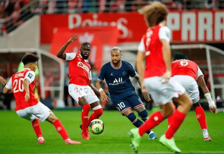 法甲焦点战：马赛VS朗斯预测分析